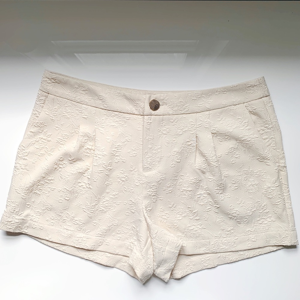 Forever 21 Cream/Beige Embroidered Floral Shorts